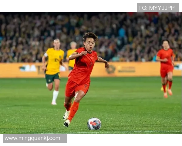 中国足球队队服的设计演变与文化象征探讨